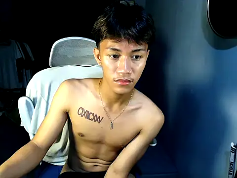 naughtyboyloy_0 网络视讯表演