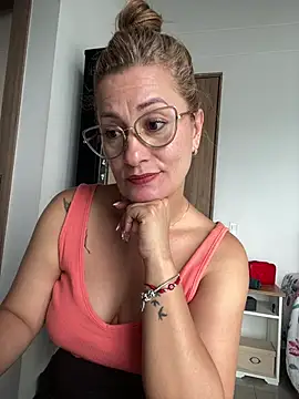 Chatroom XXX en direct de Verito_hot