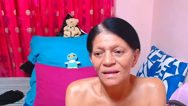 Онлайн чат XXX SLUTTYROXY