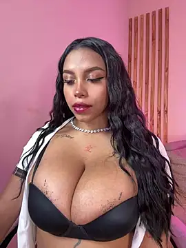 Chat XXX en directo de MadeleineSanez