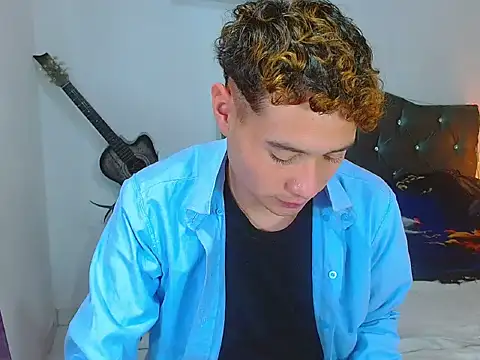 XXX chat uživo modela _Santi2