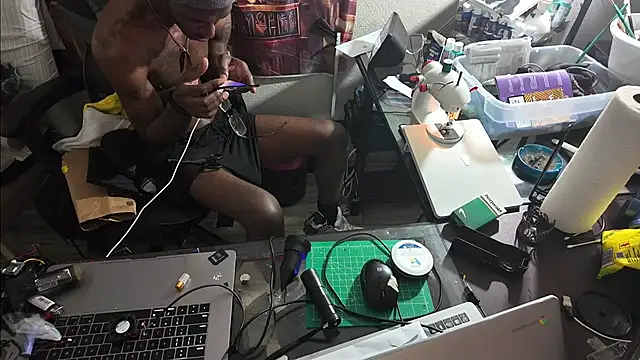 Sembang XXX Secara Langsung Triggerhappycj100