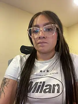 Živý XXX chat Alyha_Cortes