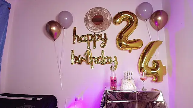 Maddisson_quenn05 élő XXX-chatje