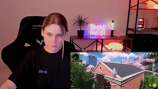 Nessi_Villain Chat XXX live