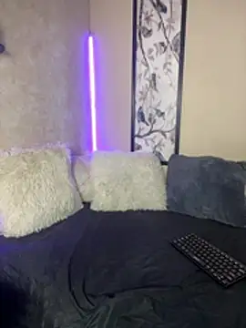 Show modela Alana_Stone na web-kameri