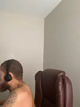 Fathero1time Show in webcam