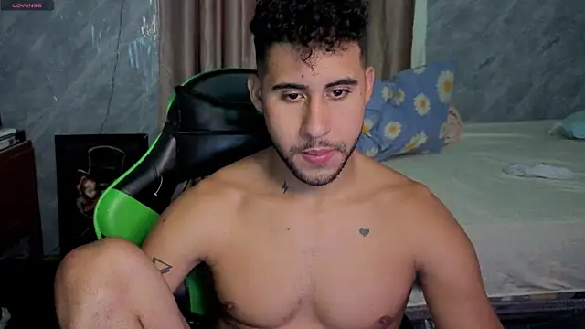 دردشة Daiki_Jack الجنسية المباشرة