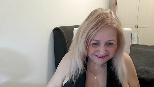 SusiLifeXXX's Live XXX Chat