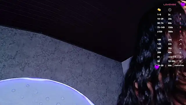 Chat XXX ao vivo de ReinaChloe