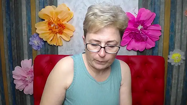 EmiliaGree – Live XXX-chat