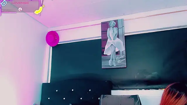 Kendall_hornyy Webcam show