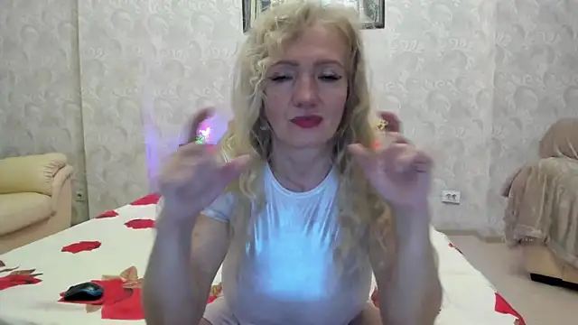 TrueFoxyyy's Webcam Show