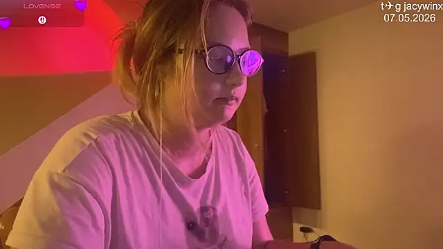 XXX chat uživo modela JacyWinslat