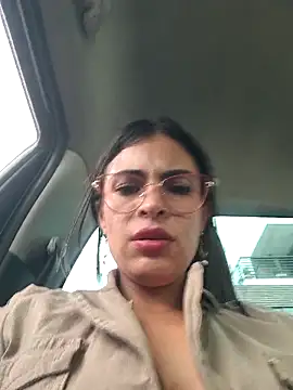 Astrid--n Live XXX chat
