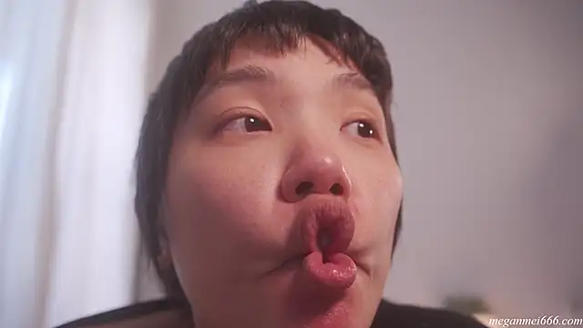 meganmei666 Show in webcam