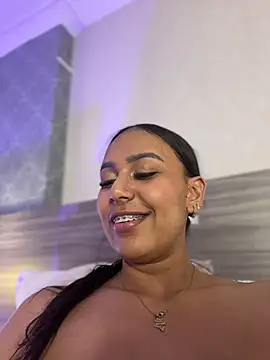 Chat XXX en directo de MiilaBlake