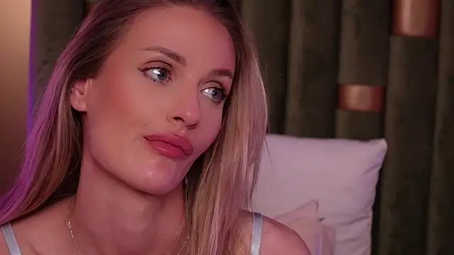 Онлайн чат XXX AmeliaAngel