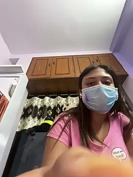 Yourhornynightmare 网络视讯表演