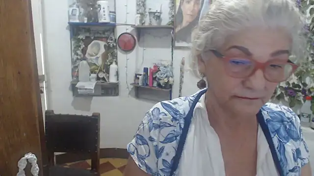 FunnyGrandma live XXX chat