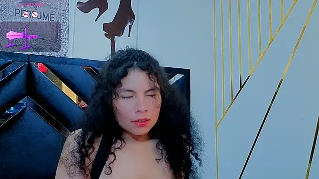 Zoe-yanin's Live XXX Chat