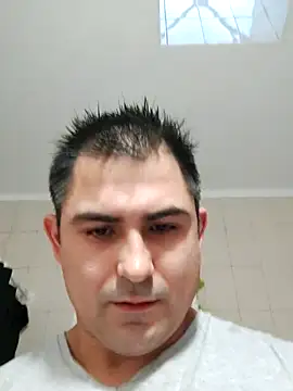 Bradd_32 Chat XXX in diretta