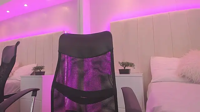 Hana_Queen_'s Webcam Show