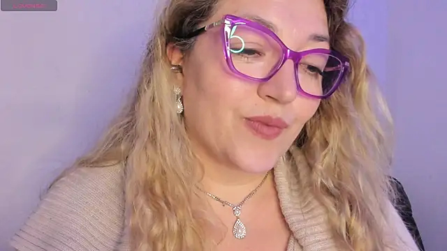 Naty_Mature_ 现场XXX聊天