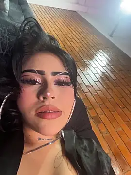 Czat XXX na żywo – The_Bratzz_