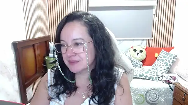 Sonialorens_ Chat XXX in diretta