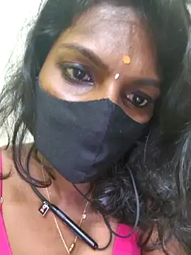 Honey_rosetamilのライブXXXチャット