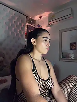 ZarahEvans' Live XXX Chat
