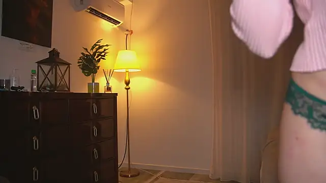 Alyonaqueen_ 现场XXX聊天