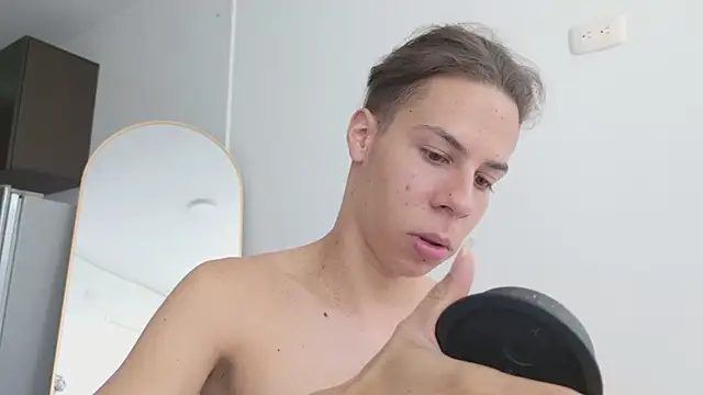 grey___27 Adlı Modelin Canlı XXX Sohbeti