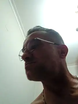 Rochinha73's Live Chat Room