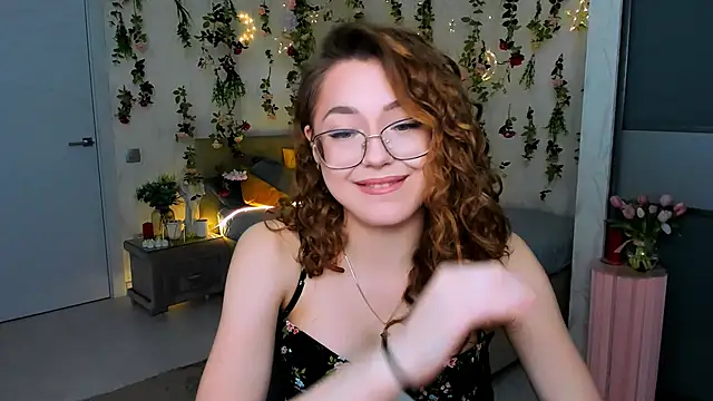 SereneFlame Chat XXX live