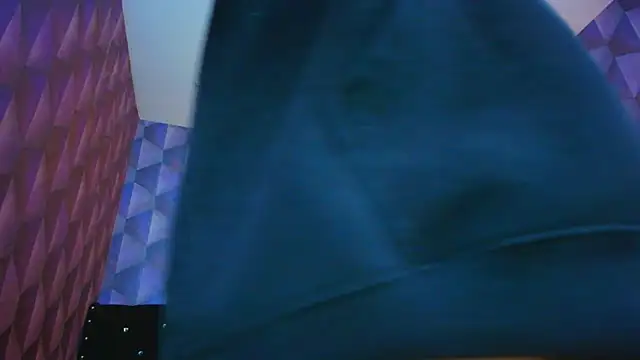 Živý XXX chat LiaHarryis