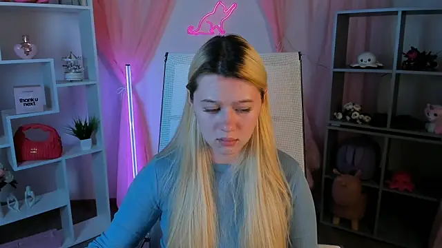 CelestineMauriac Chat XXX live