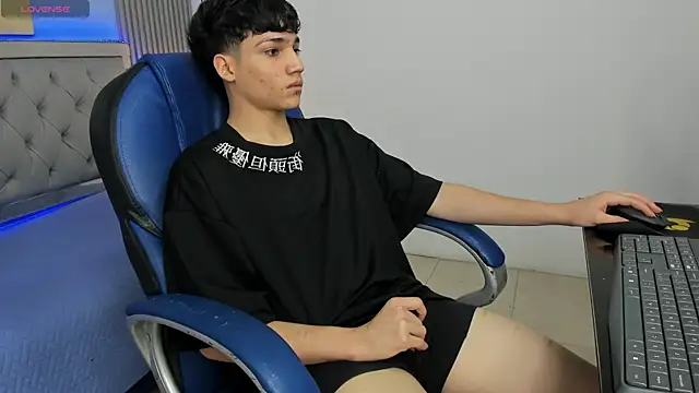 SamBlack_ 即時 XXX 聊天