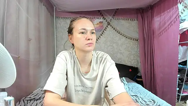 leila_bambi_'s Live XXX Chat