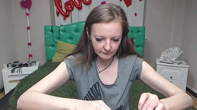 MeganPirs: онлайн-секс-чат