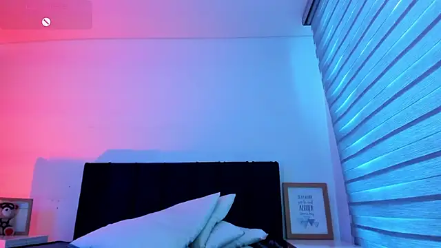 melanie_roux__'s Live XXX Chat