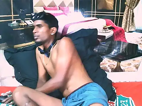 IndianThuggin's Live XXX Chat