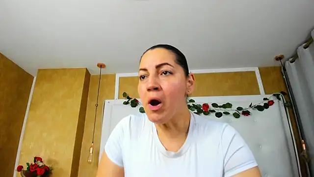 Heidy_milf 라이브 XXX 채팅