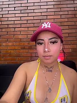 The_Bratzz_'s Live XXX Chat