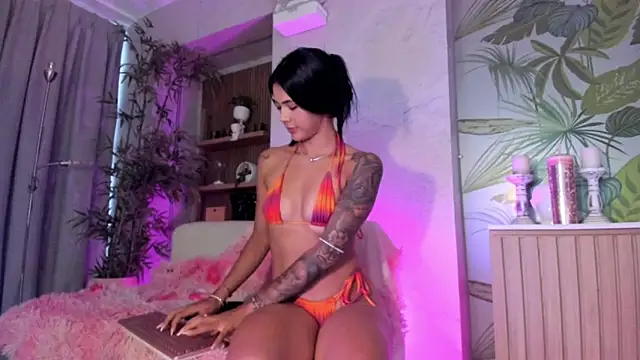 AntonellaRossi's Webcam Show