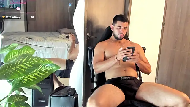 Show modela Dimitri_Bass na web-kameri