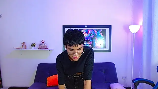 Maecum18's Live XXX Chat