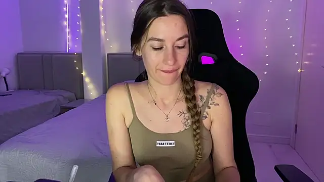 PrincesSsLilu's Live XXX Chat