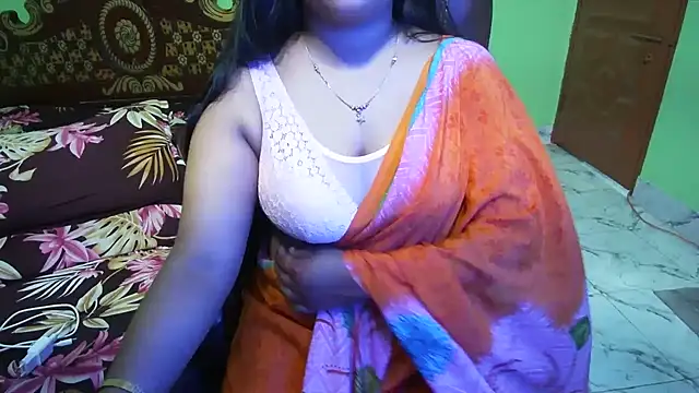 Živý XXX chat BengaliQueenStar